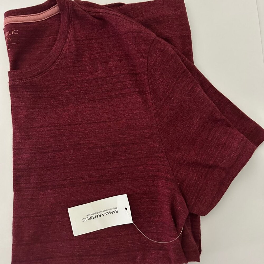 NWT Mens Banana Republic T Shirt